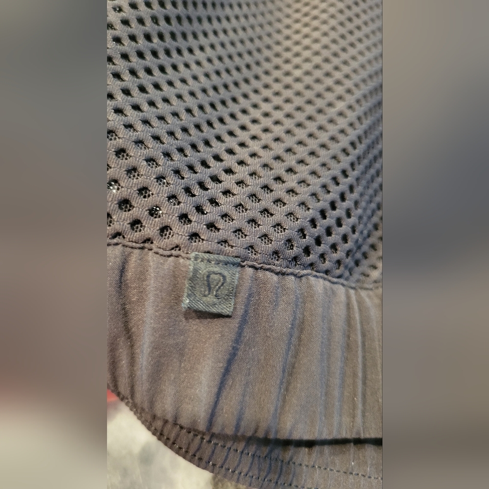 Lululemon Rare Black Mesh Long Sleeve Top - Picture 7 of 10